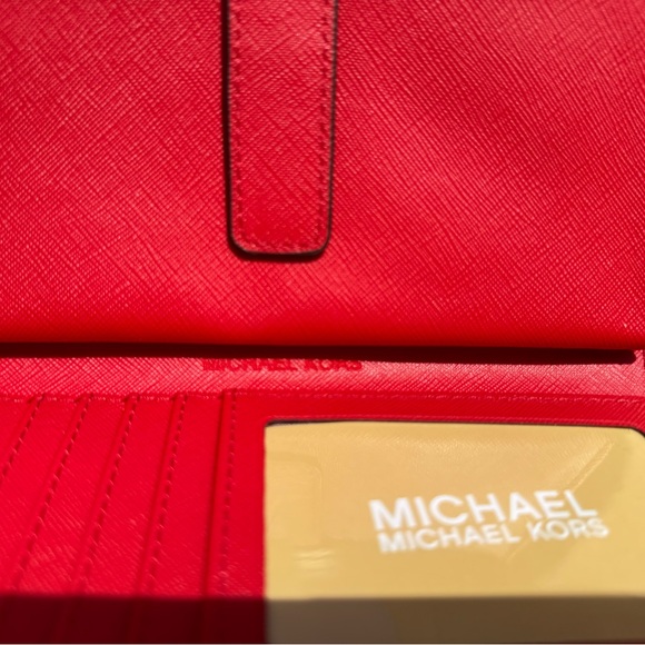 Michael Kors Jet Set Travel Large Double Zip Wallet Bright Red - Picture 10 of 11